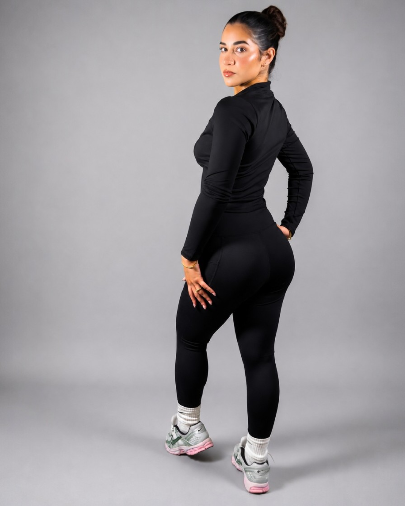 Contour Zip-Up Set – Black